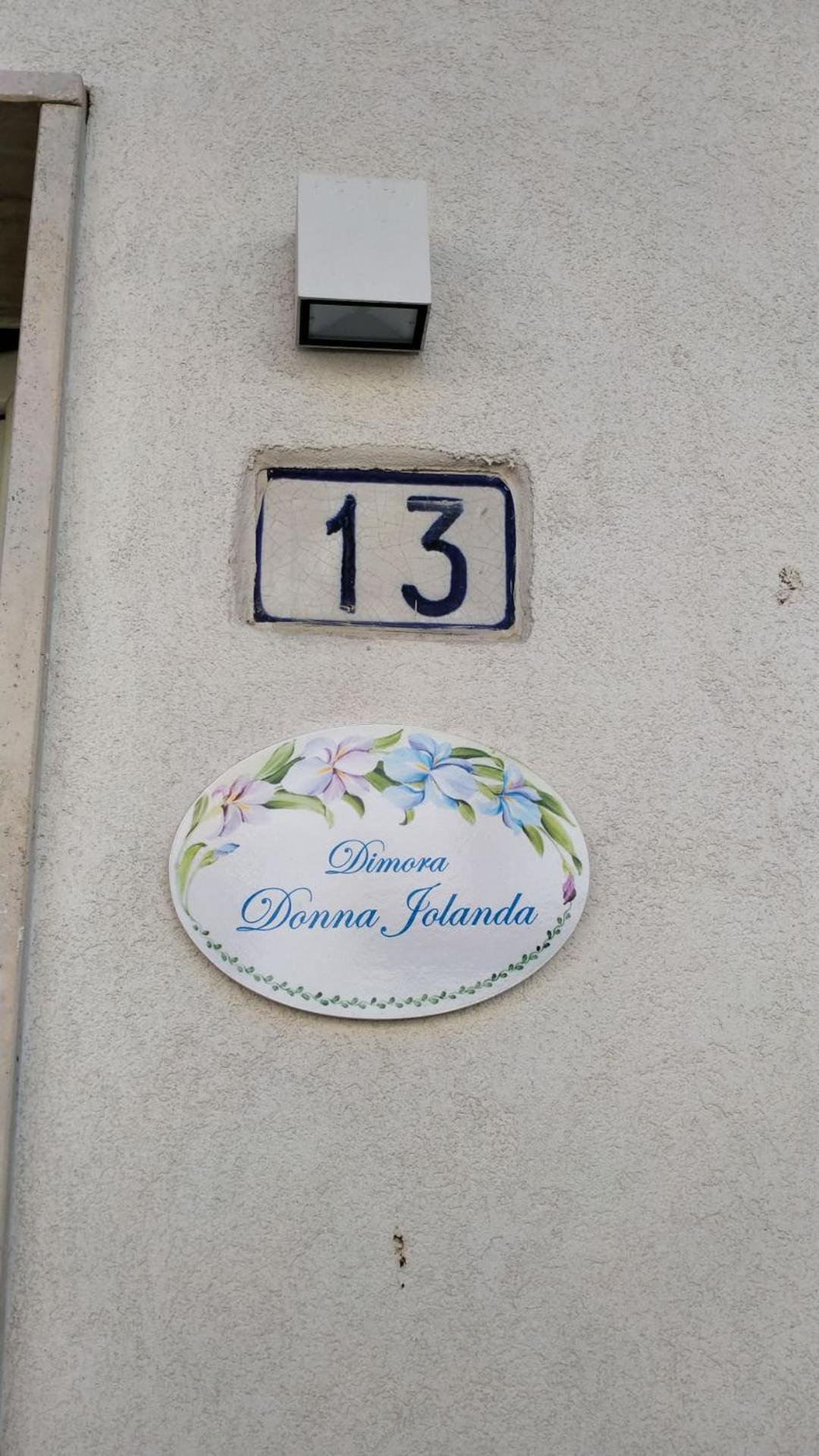 Dimora Donna Iolanda Apartment Leverano Bagian luar foto